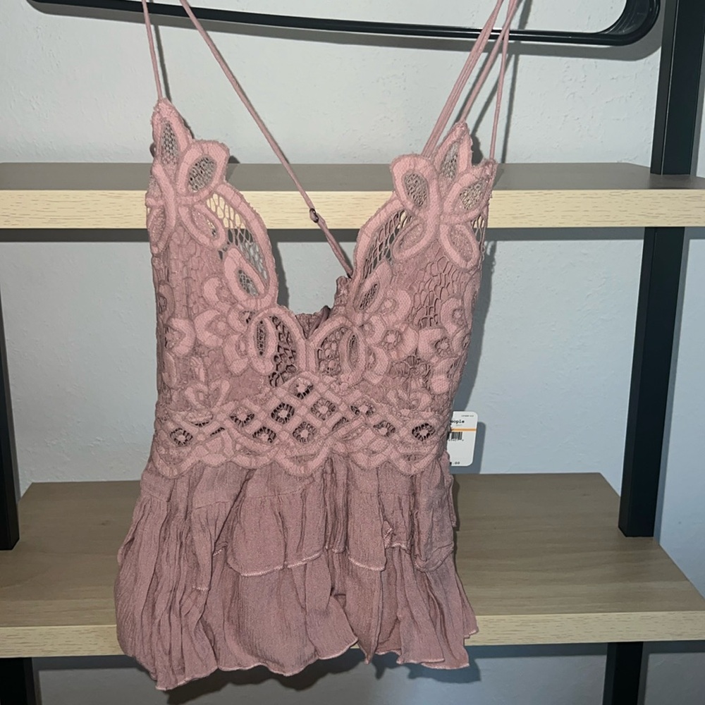 Free people intimately, Adela Cami in good condition